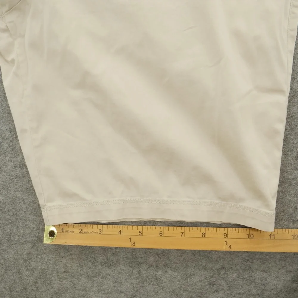 Hugo Boss Shorts Mens 38 Beige Flat Front Chinos Mid Rise Logo Casual